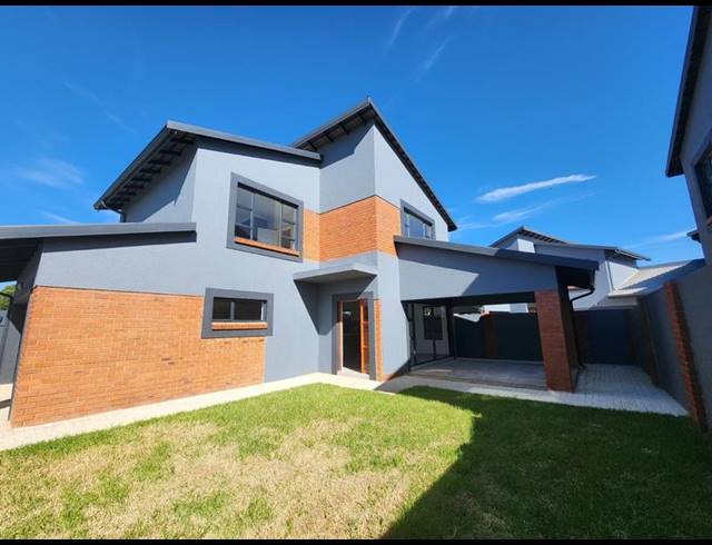 3 BEDROOM HOUSE FOR SALE IN GREENHILLS